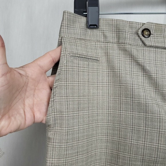 Gap Womens Tan Plaid Flat Front Slash Pocket Casual Bermuda Shorts Size 12 - Picture 3 of 10